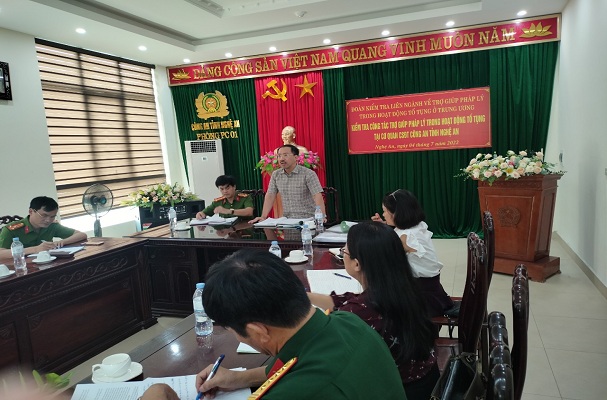 Đoàn công tác phối hợp liên ngành về trợ giúp pháp lý Trung ương làm việc với Cơ quan Cảnh sát điều tra công an tỉnh Nghệ An